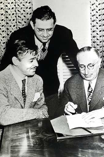 signing GWTW contract